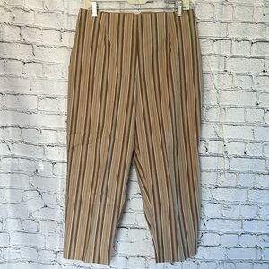 ⭐️ White Stag brown tan stripe hidden side zipper v slits back capris women 12